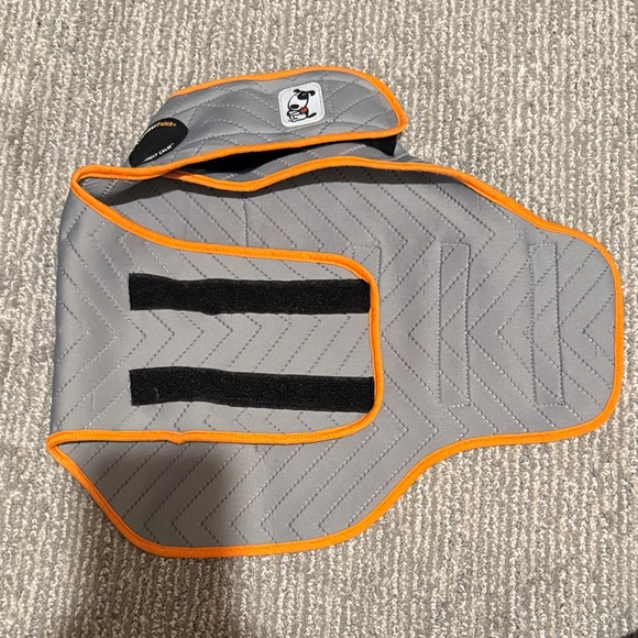 Thundershirt Sport Dog Anxiety Jacket - Gray and Orange - Picture 2 of 2